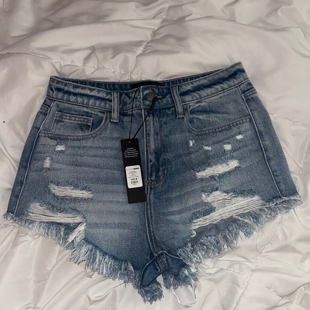 Fashion Nova shorts 🫧 Medium